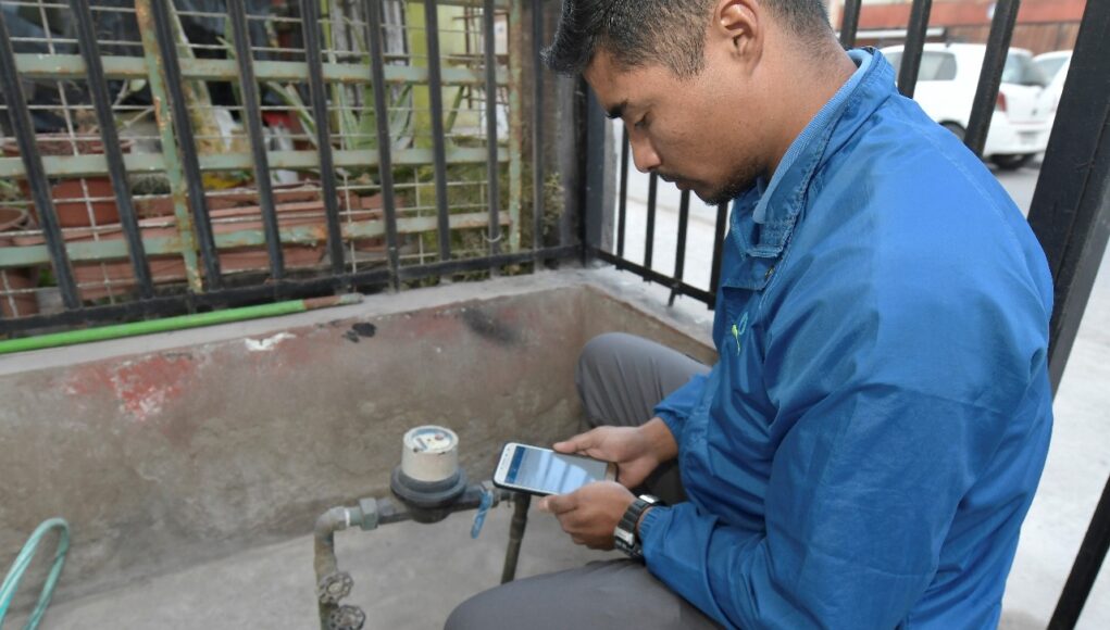 8179CFF6-AF11-4536-B0E8-C40F6E82DF03