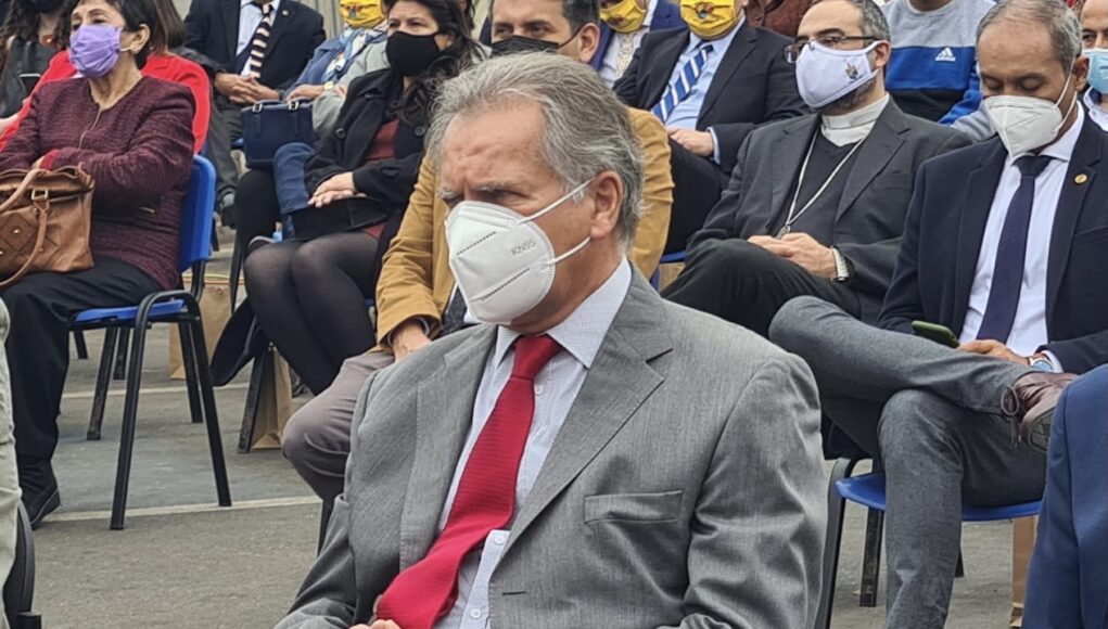 D65BC6D0-6CE4-4211-B52B-677EC8658656