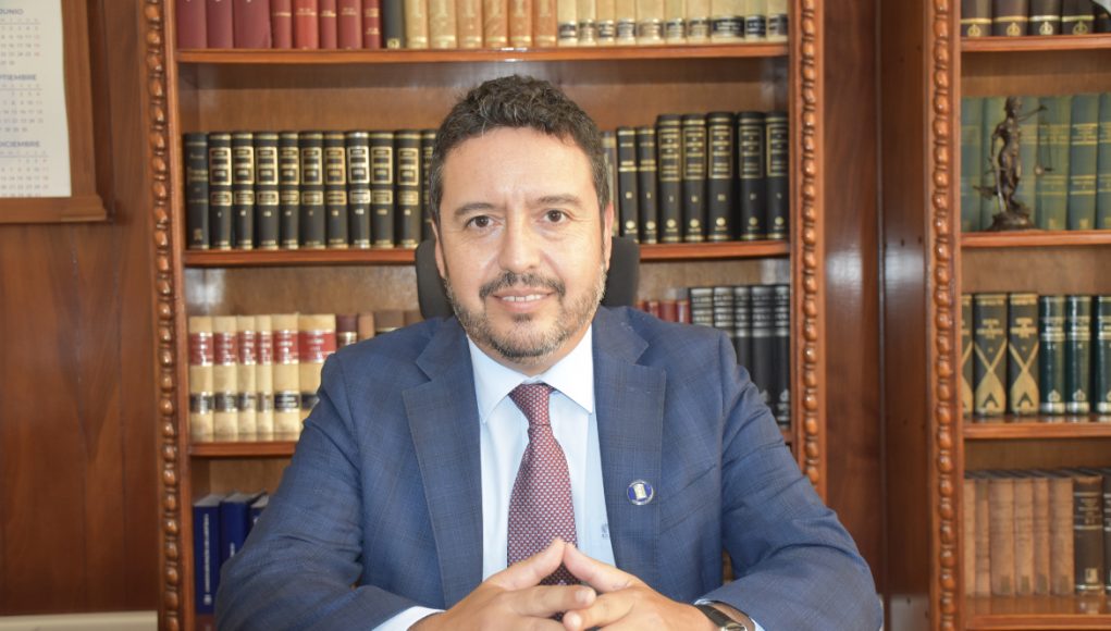 CAB9F60D-11AF-453E-BC12-C17CDB3345EA