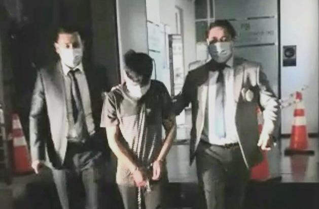 39B62647-8289-4094-913A-CE4A24FF6308