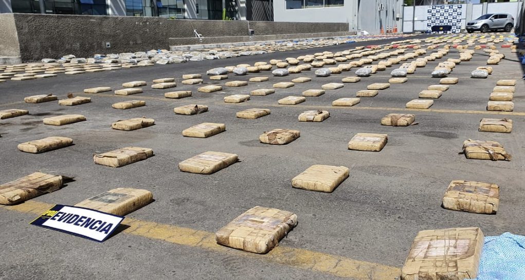 AC81FE53-CA52-498A-AC04-46CCDAA95E79