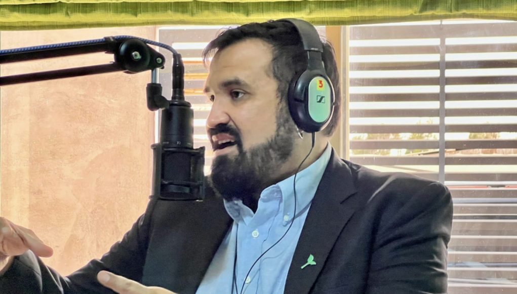 044DE53B-20FE-4BC4-8619-FDC7161D931F