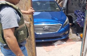 En menos de 24 horas, Carabineros de la SEBV Arica recupera vehículo robado y detiene a cuatro sujetos tras allanamiento