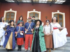 Cientos de personas recorren la histórica Casa del Gobernador durante el Día de los Patrimonios