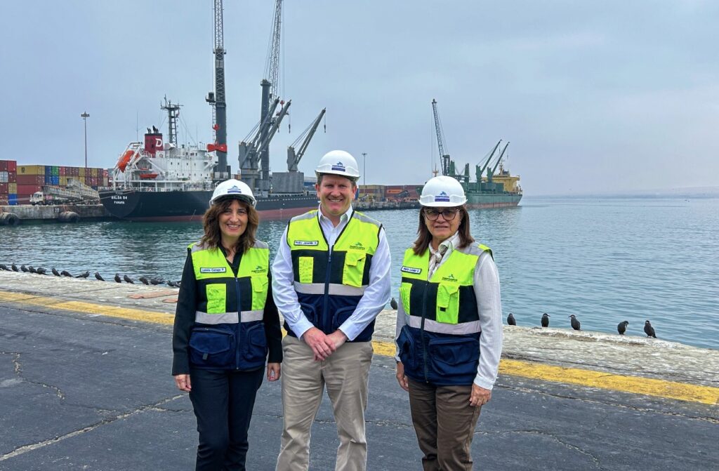 Nuevo Directorio de Empresa Portuaria Arica inició funciones con recorrido por el terminal