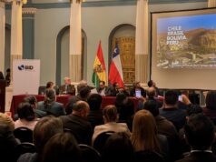 Gobernador Paco impulsa la construcción de la ruta Visviri-Arica durante agenda binacional realizada en Bolivia